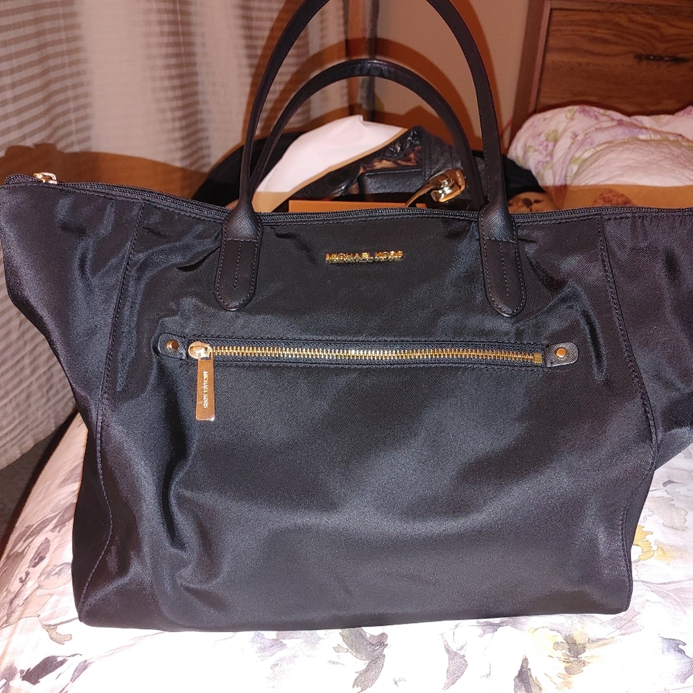 Michael kors tote